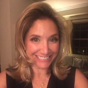 Meet your Posher, Iris